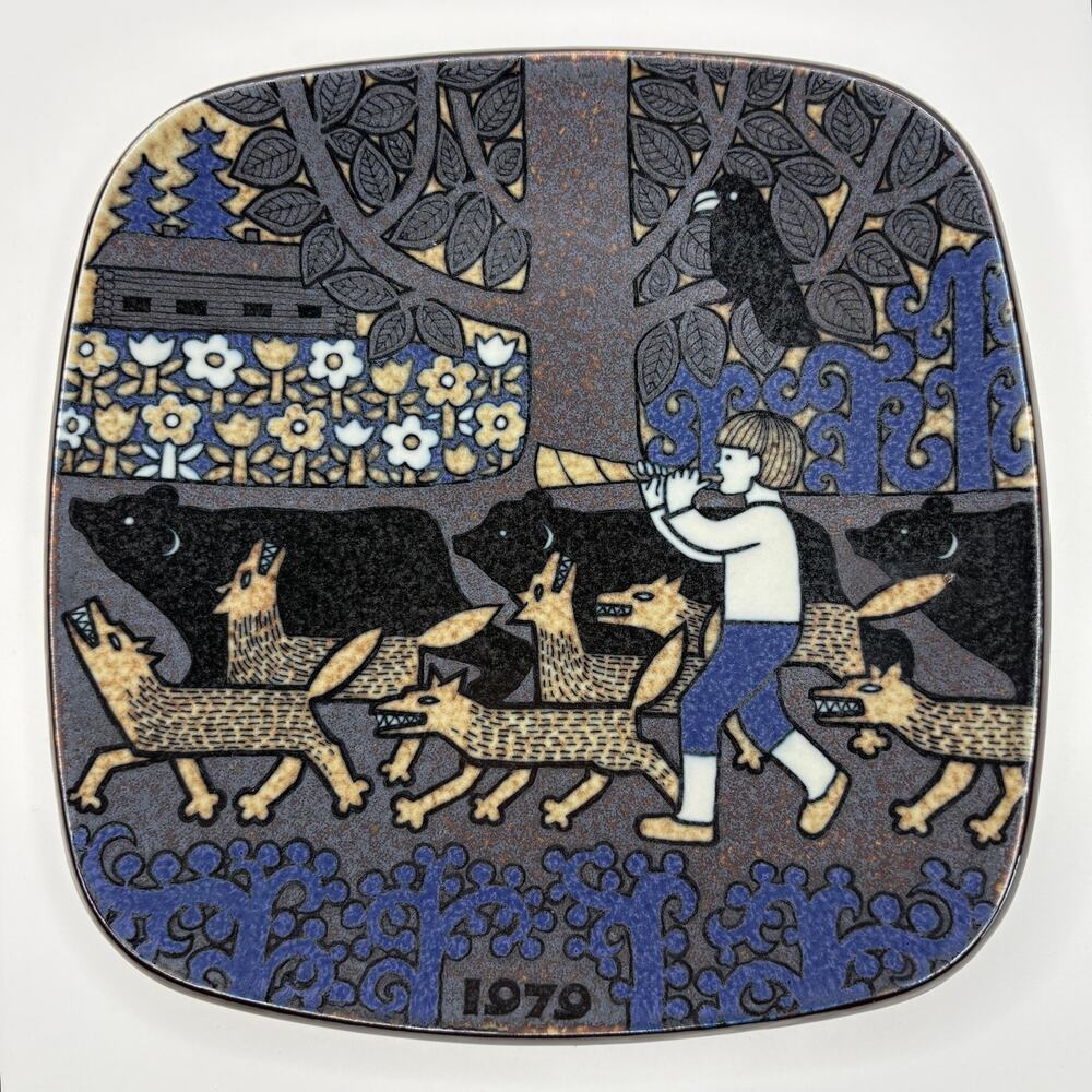Arabia Finland Kalevala 1979 Annual Plate Kalevala Motif by Raija Uosikkinen
